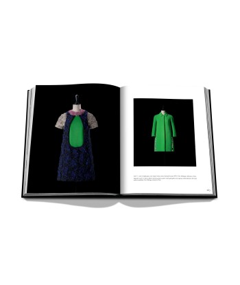 Livre Dior by Raf Simons la colonne vertébrale